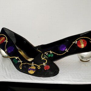 Christmas shiny ornament shoes lucite heel ladies 8M J. Renee black suede-like
